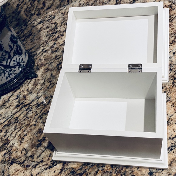 Furio Home White Wooden Box - Picture 4 of 7